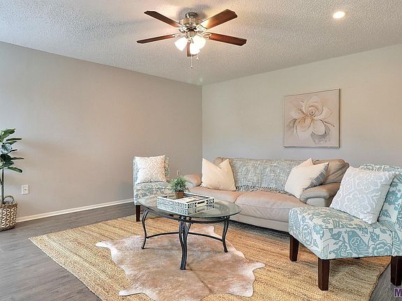 3rd image of 5222 Butter Creek Ln #E-4