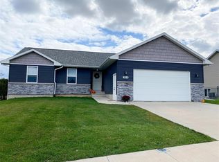 304 Grant Avenue Cir, Lisbon, IA 52253