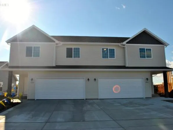1237 4th St NW, West Fargo, ND 58078