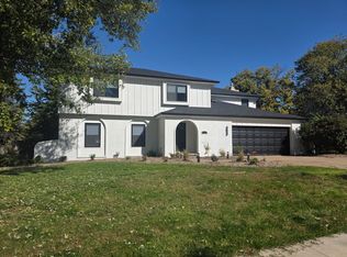 10509 Ricardo Rd, Clive, IA 50325