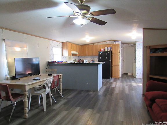5th image of 924 Nakoosa Dr