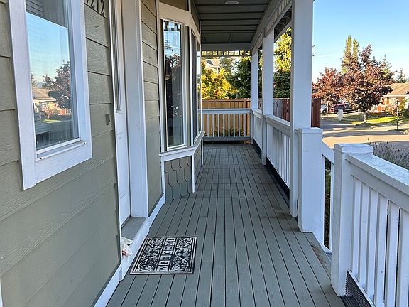 3rd image of 3212 116th Ave NE