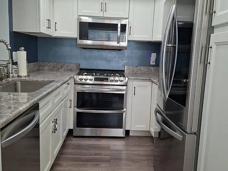 2031 Lakeridge Cir #202 — Photo 7