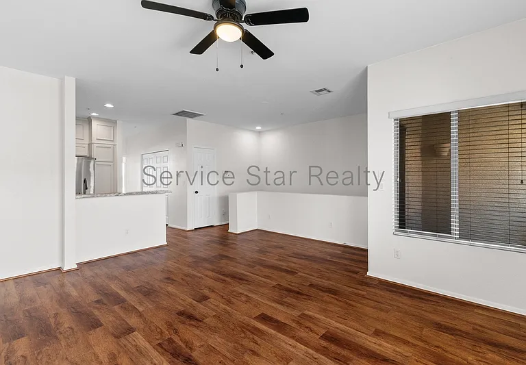 1716 W Cortez St #207 — Photo 6