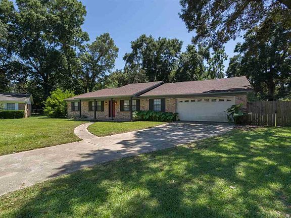 3rd image of 8007 Malibu Cir