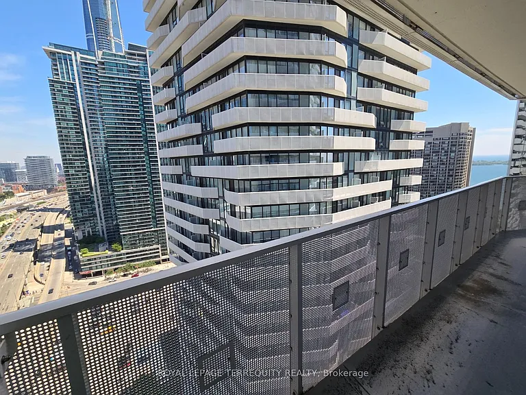 100 Harbour St #2606 — Photo 11