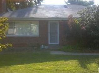 6926 Becker Rd, Saint Louis, MO 63129