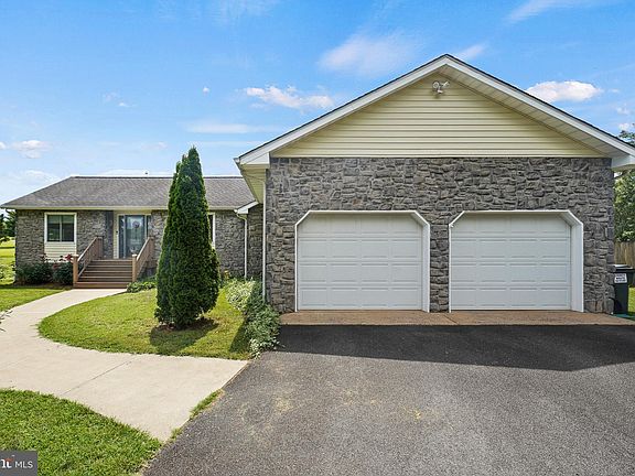 4th image of 11420 Pauline Ct