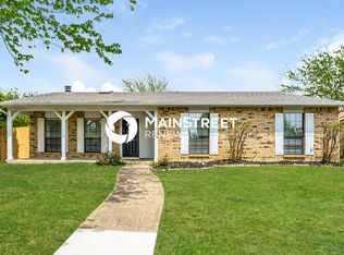 2101 Chatsworth Rd, Carrollton, TX 75007