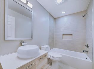 15843 SW 10th St, Hollywood, FL 33027