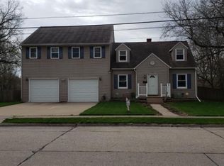 1331 W 34th St, Davenport, IA