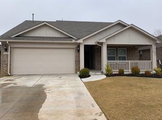 105 Evermore Ln, Yukon, OK 73099