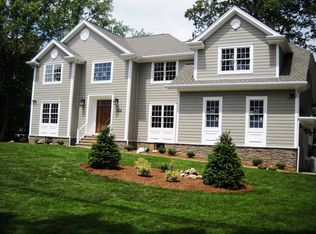 115 Midland Ave, Wyckoff, NJ 07481