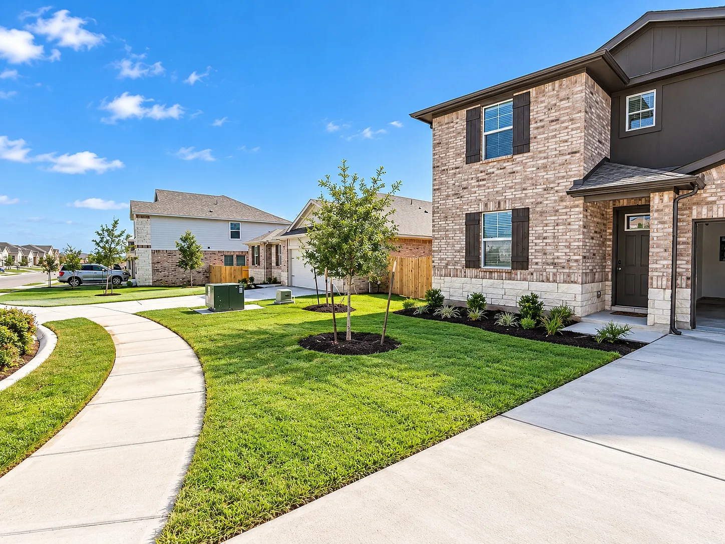 5 bed, 3383 sqft, $3,500 — Photo 1
