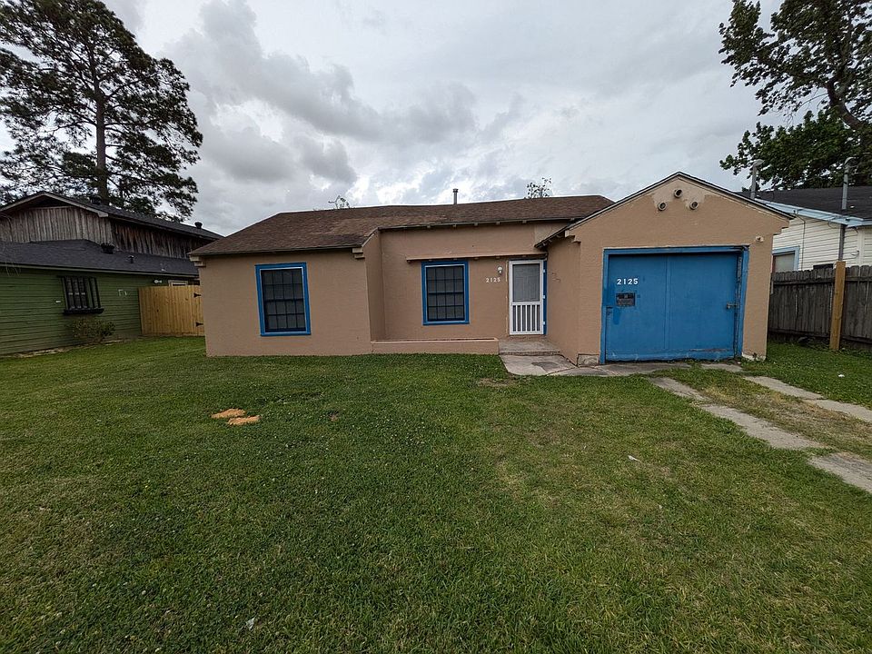 1st image of 2125 Earl St