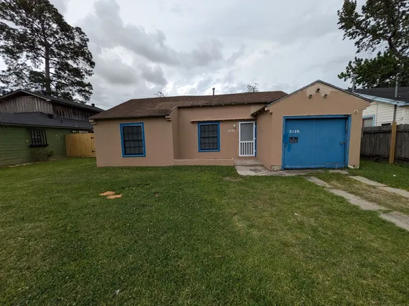 2125 Earl St, Beaumont, TX 77703