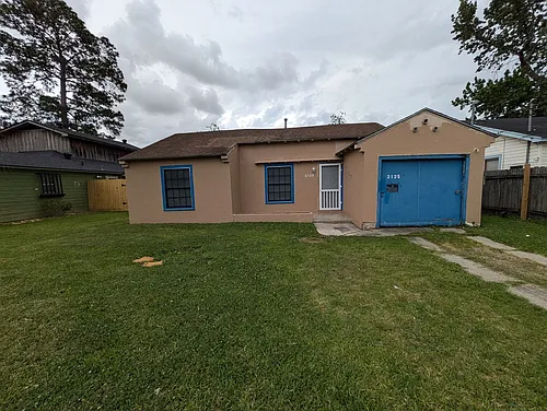 2125 Earl St Photo 1