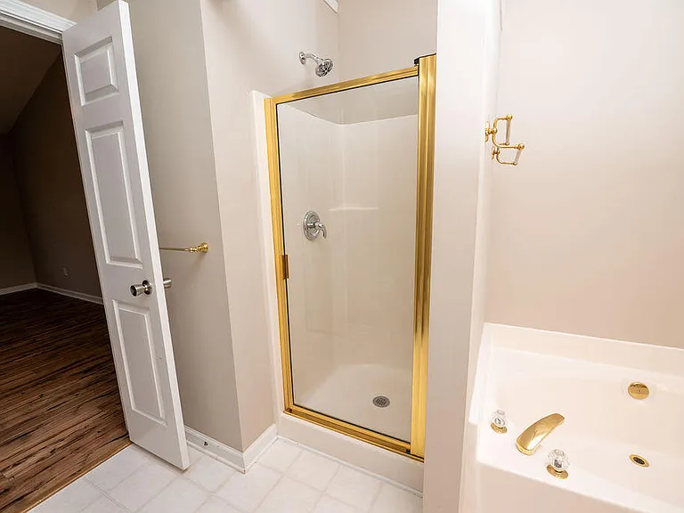 5803 Whisperwood Dr — Photo 27
