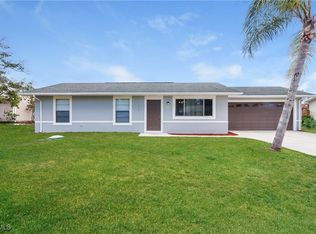 18529 Phlox Dr, Fort Myers, FL 33967