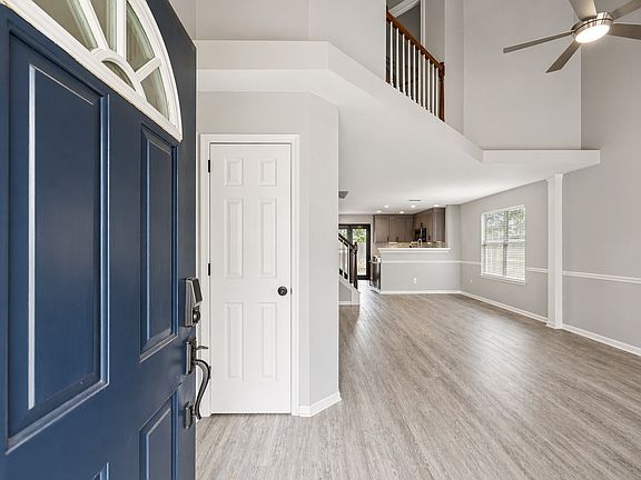 2nd image of 902 Idlewild Ct