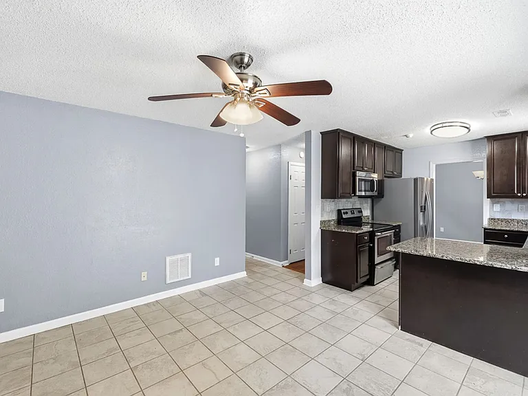 3856 Forestwood Ct — Photo 17