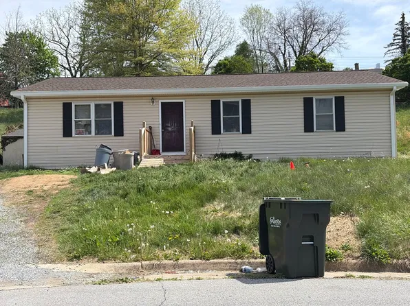 101 Vickers Way, Staunton, VA 24401