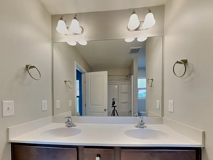 3813 Sapphire Ridge Ct — Photo 22