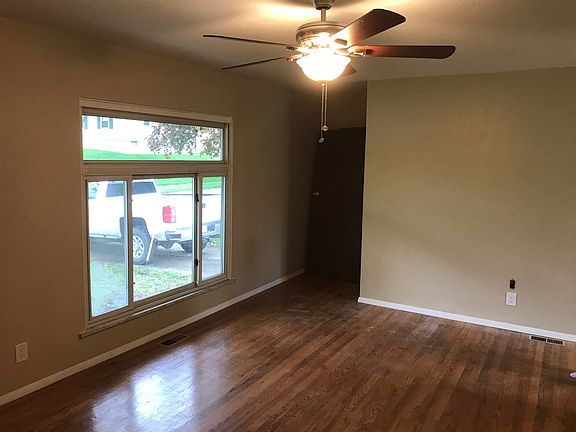 4th image of 2409 Park Ave