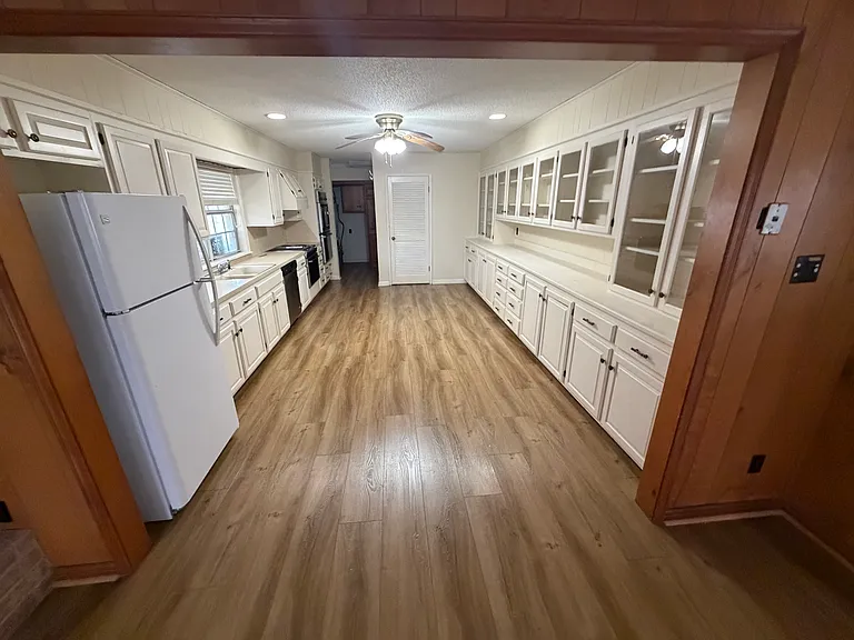 5205 Country Club Dr — Photo 12