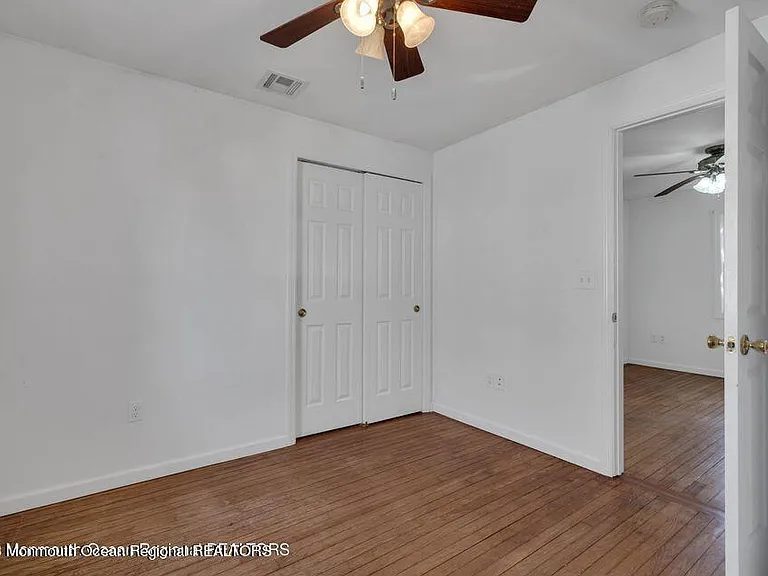 1708 Lake Dr — Photo 20