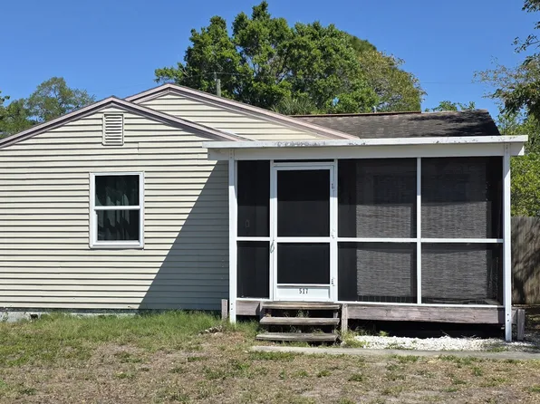 517 61st Ave NE, Saint Petersburg, FL 33703