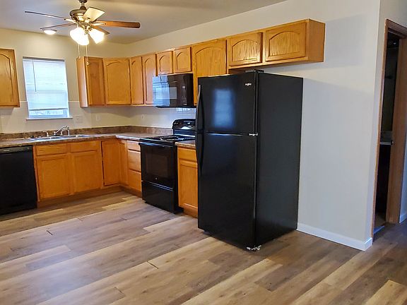 5th image of 869 Country View Ln