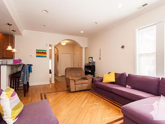 3rd image of 6910 N Lakewood Ave #1W555