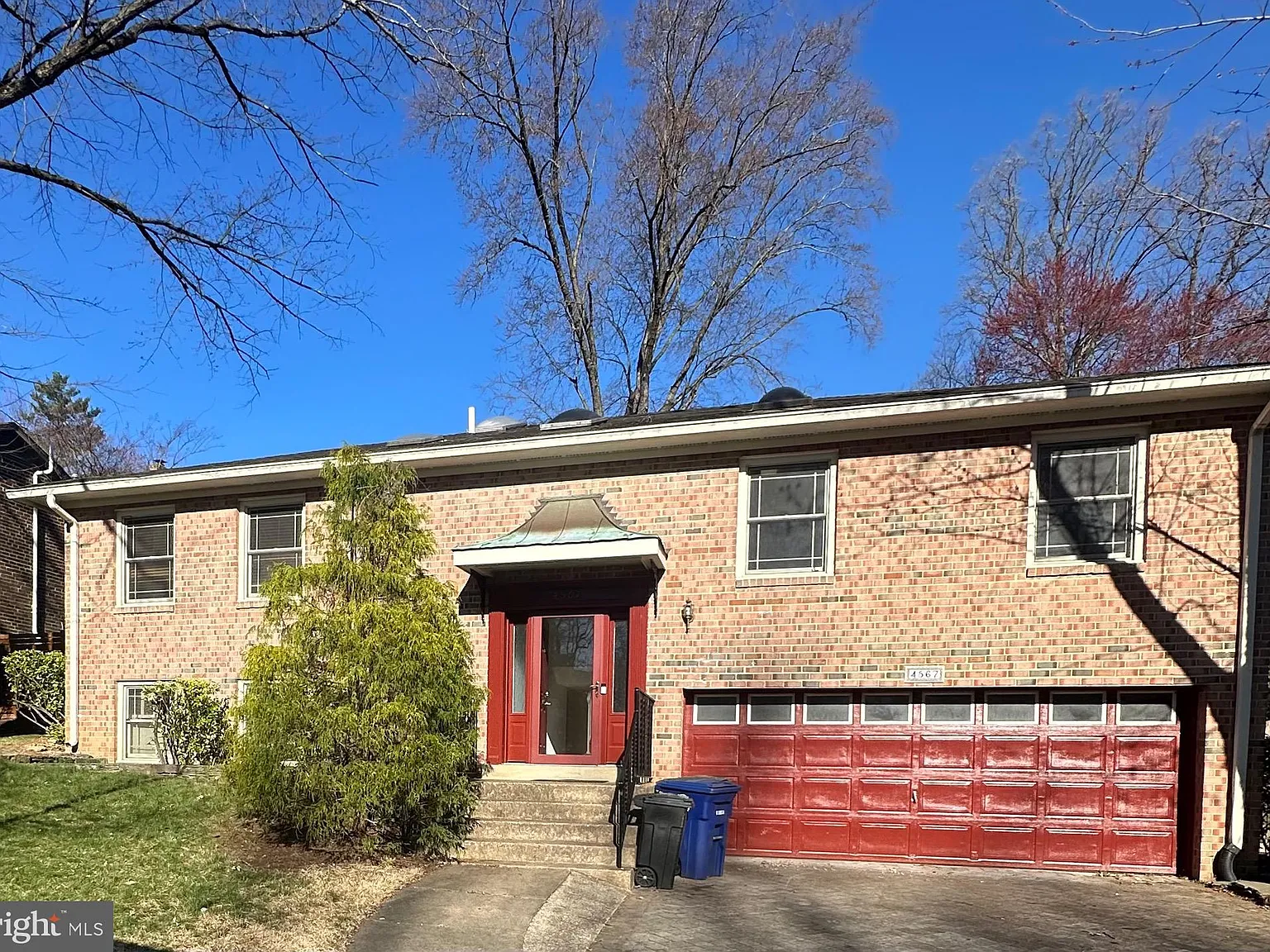 4 bed, 3.0 bath, 1884 sqft, $5,100 — Photo 2