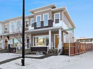 1249 N Carrington Blvd NW, Calgary, AB T3P 1M2