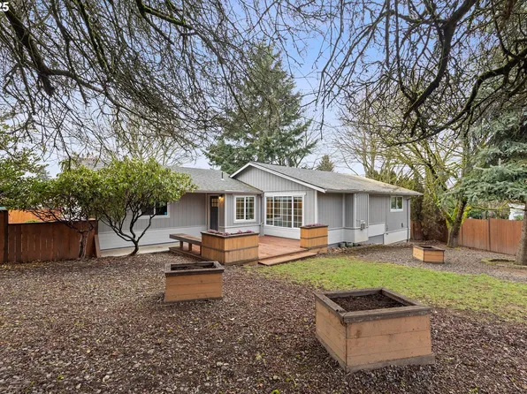 5210 SE Malden Dr, Portland, OR 97206