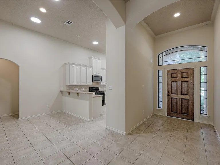 12460 Lyra Dr — Photo 9