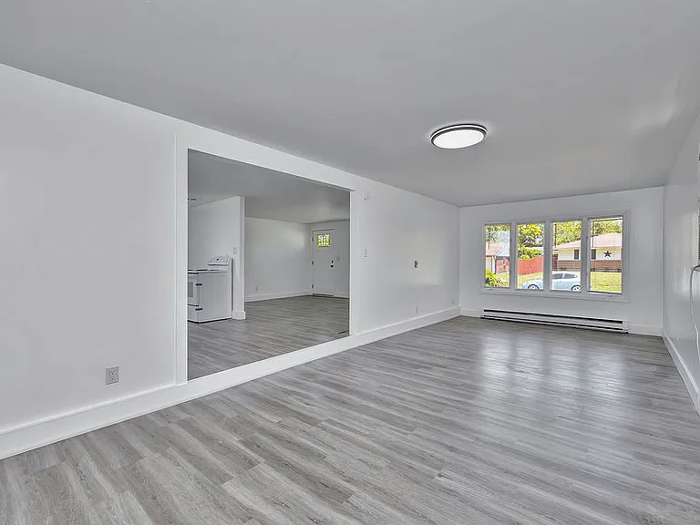 6314 Holbrook Dr — Photo 22