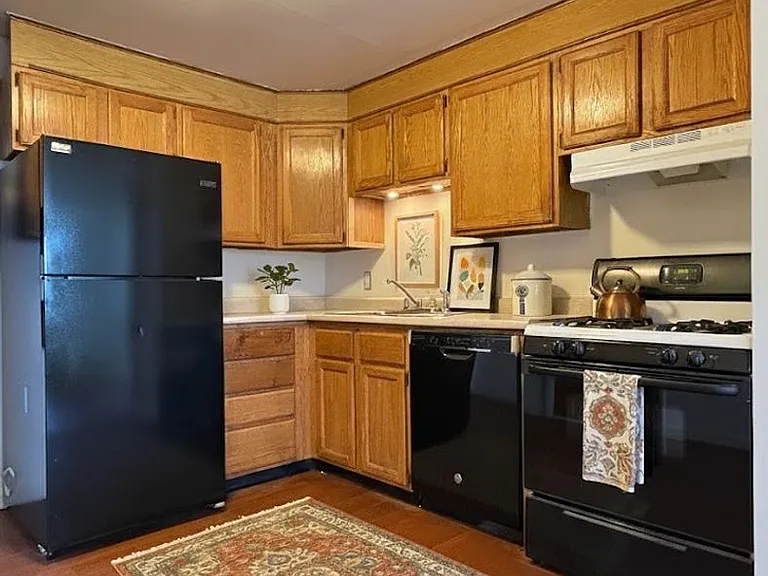 351 Hildreth St #11 — Photo 1