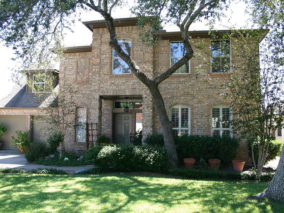 Front View of Home