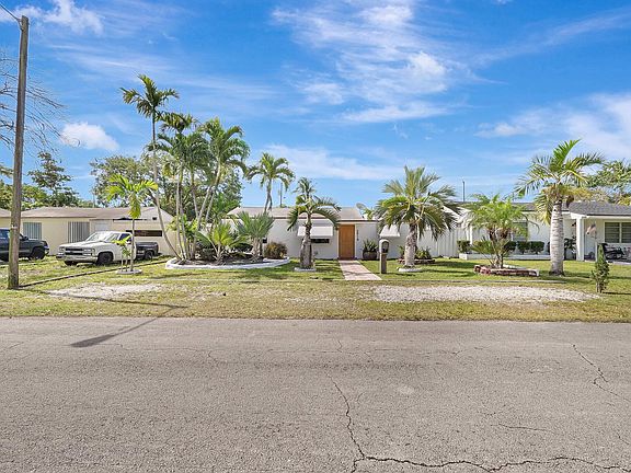 3rd image of 2518 Coolidge Street