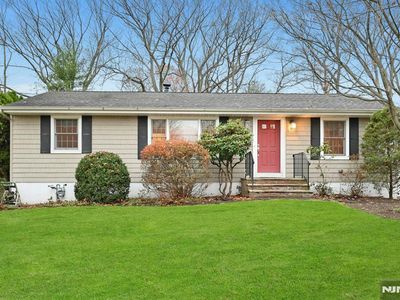 3 Hinson Pl, Park Ridge, NJ, 07656