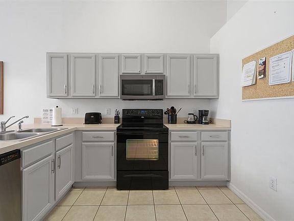 2nd image of 155 Barefoot Beach Way