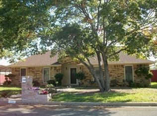 1104 Radisson Dr, Hewitt, TX 76643