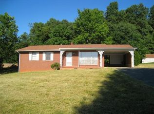 1336 21st St SW, Hickory, NC 28602