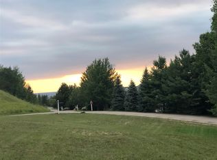 5063 Coastal Ridge Ct, Petoskey, MI 49770