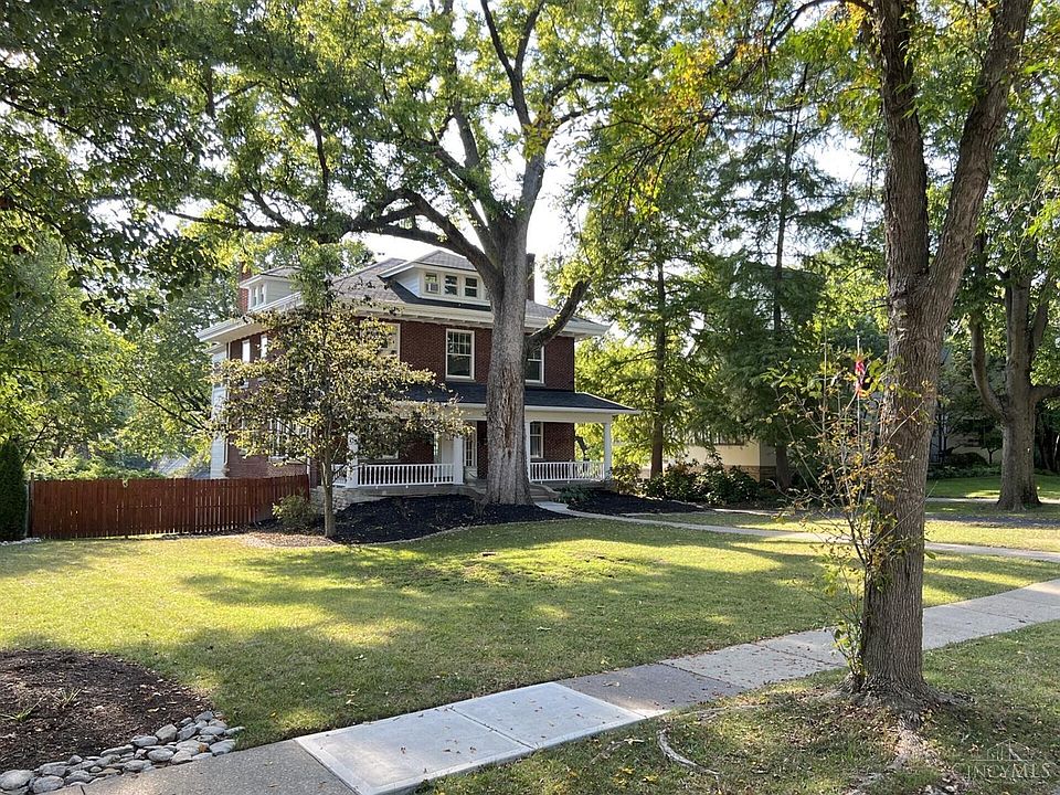 1st image of 4015 Beechwood Ave