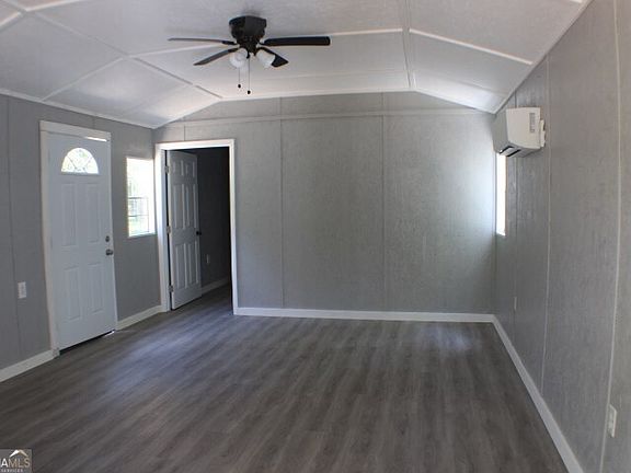 4th image of 480 River Rd