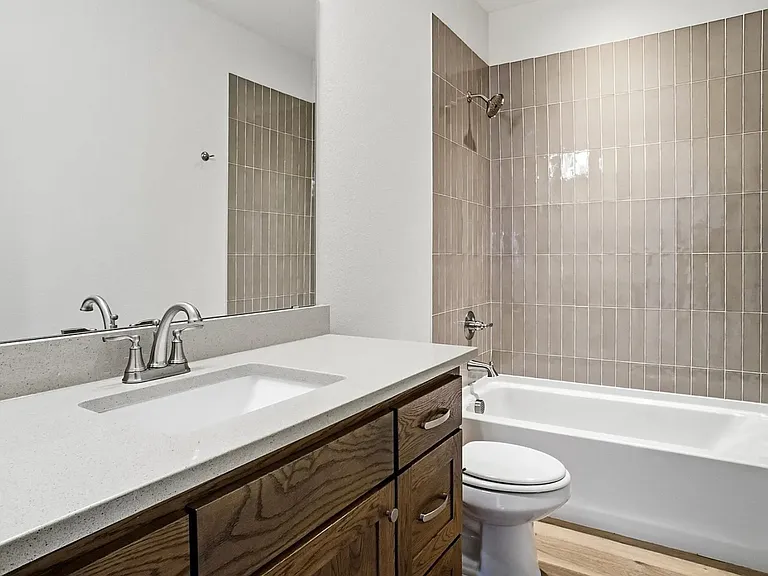 309 Railroad Ave — Photo 19