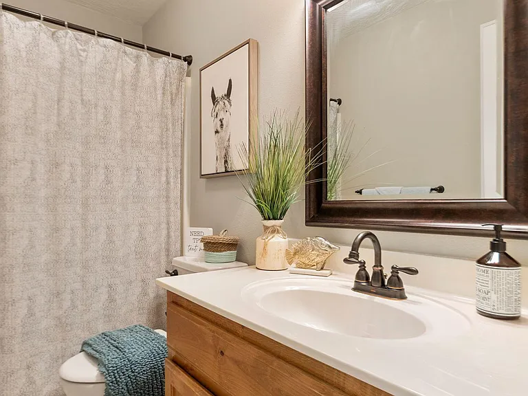 4332 E Ambrose Dr — Photo 20